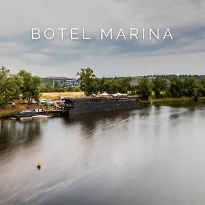 Marina Tekne