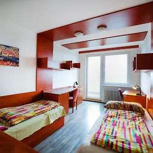 Eislerova Kolej Jarov Hostel